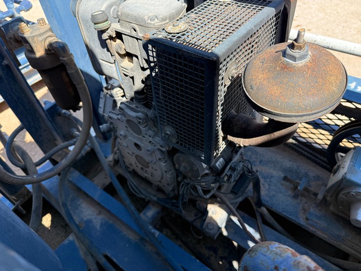 caterpillar-550-image-9