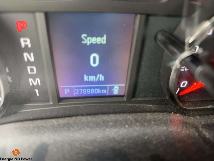 2015-chevrolet-silverado-3500hd-image-27