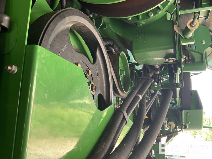 2012-john-deere-s670-image-15