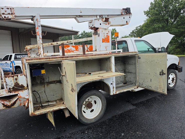 2000-ford-f550-image-72