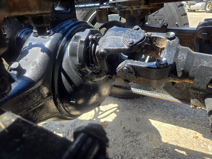 2005-sterling-l9500-image-65