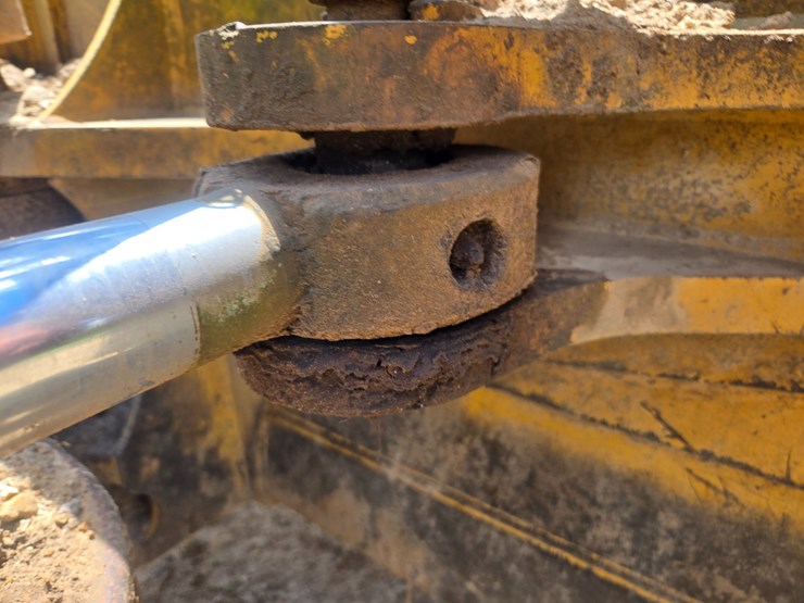 caterpillar-d6m-image-74