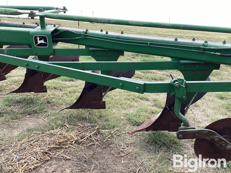 john-deere-7-image-15