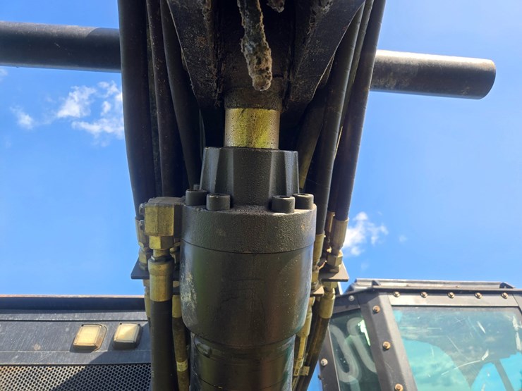 2015-caterpillar-521b-image-109
