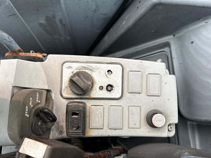 2016-kubota-u35-4-image-23