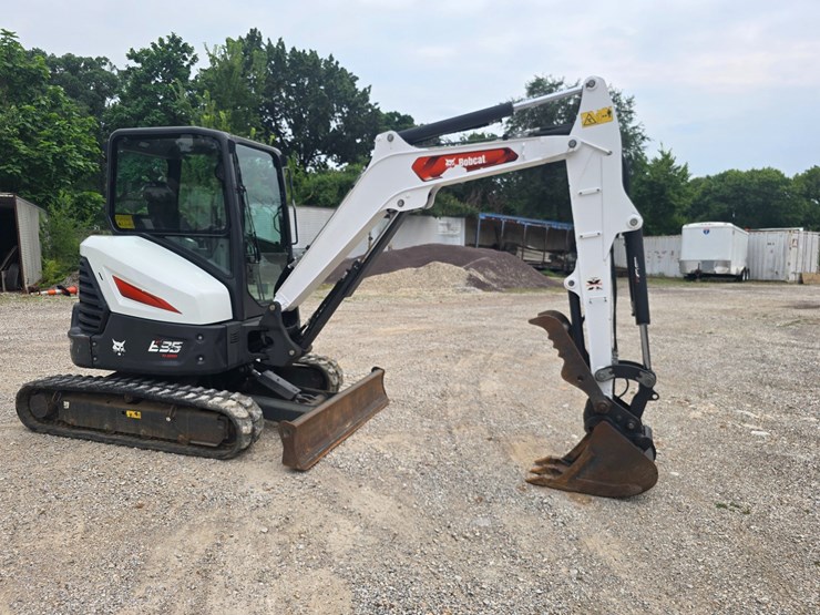 2022-bobcat-e35-image-23