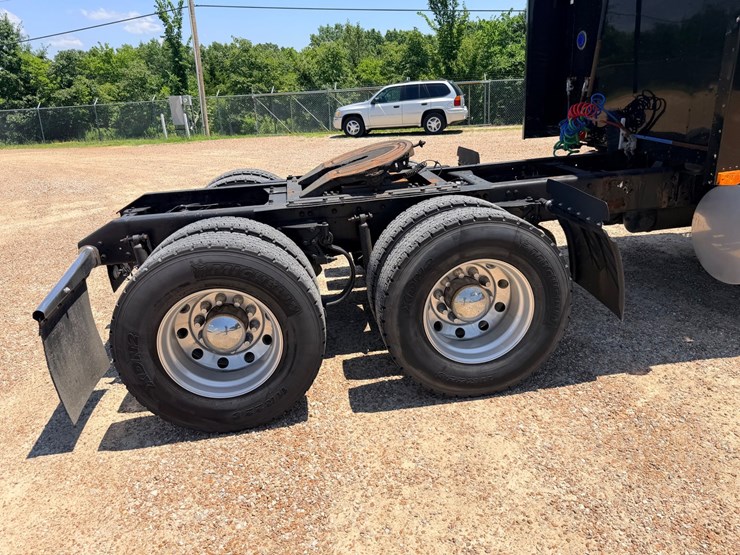 2010-kenworth-t800-image-64