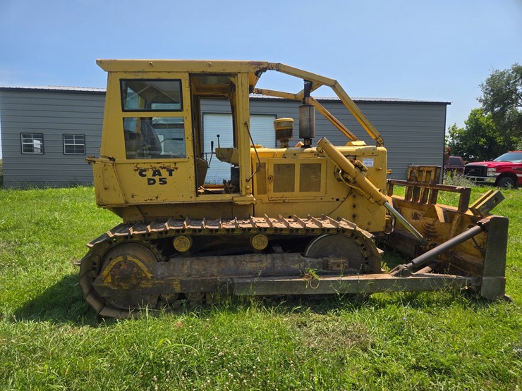 caterpillar-d5-image-15