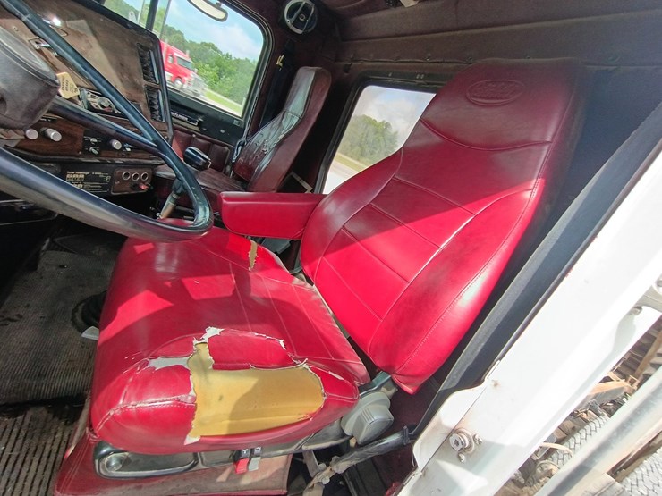 #24861-•-1988-freightliner-flc-dump-truck-image-57
