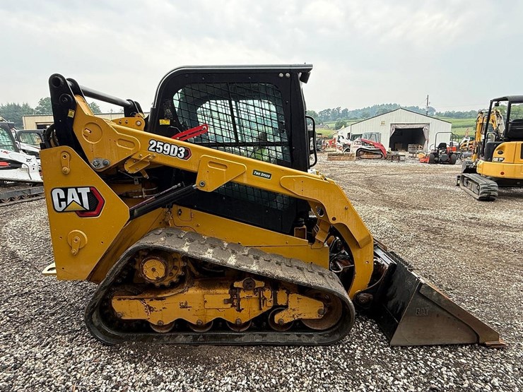2022-caterpillar-259d3-image-5