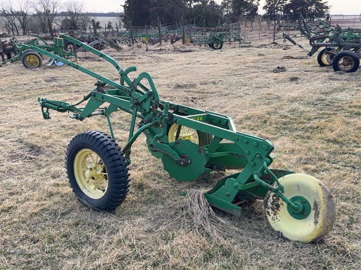 john-deere-pull-type-no.-44-two-bottom-plow-image-5
