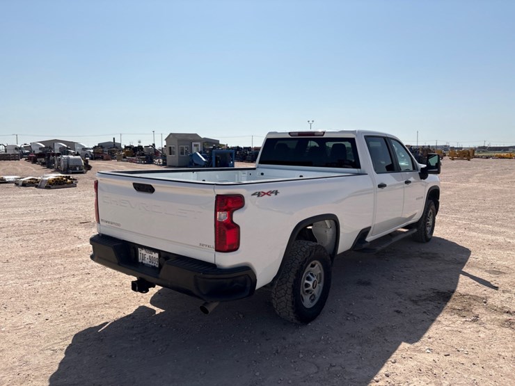 2024-chevrolet-silverado-2500hd-image-3