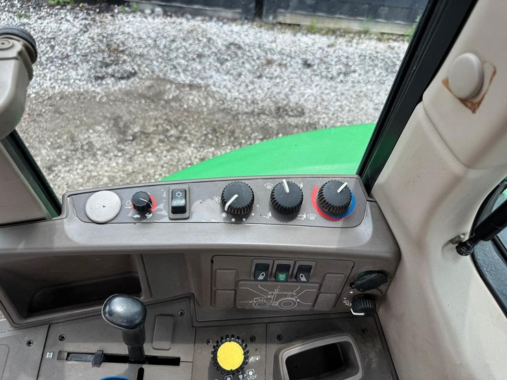 2010-john-deere-6430-image-26
