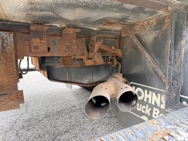 2010-ford-f550-image-121