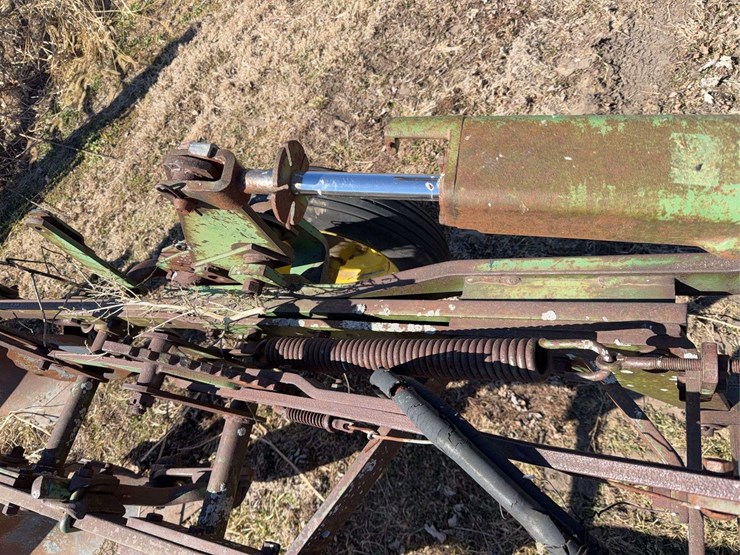 john-deere-pull-type-three-bottom-plow-image-14