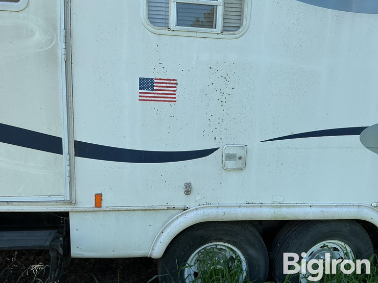 2002-american-star-asfw32rlsb-5th-wheel-camper-image-12