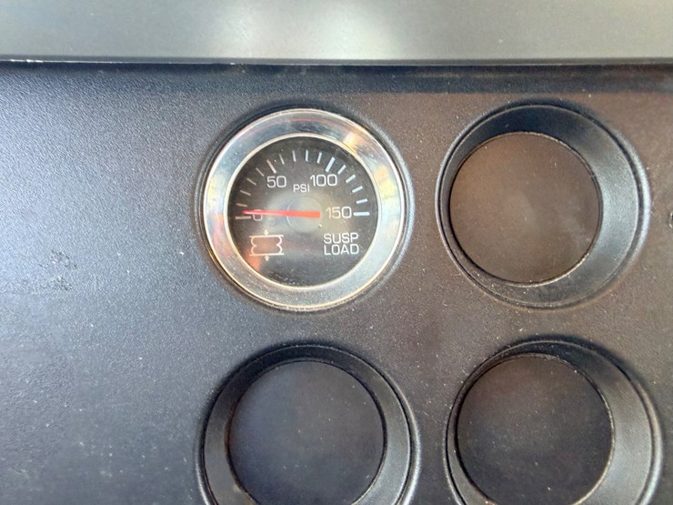2010-kenworth-t800-image-97