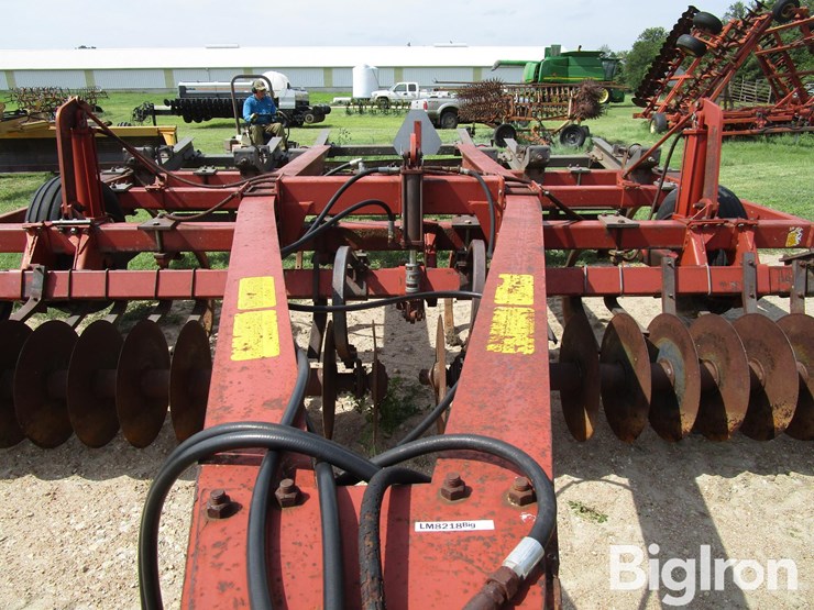 hesston-2540-image-11