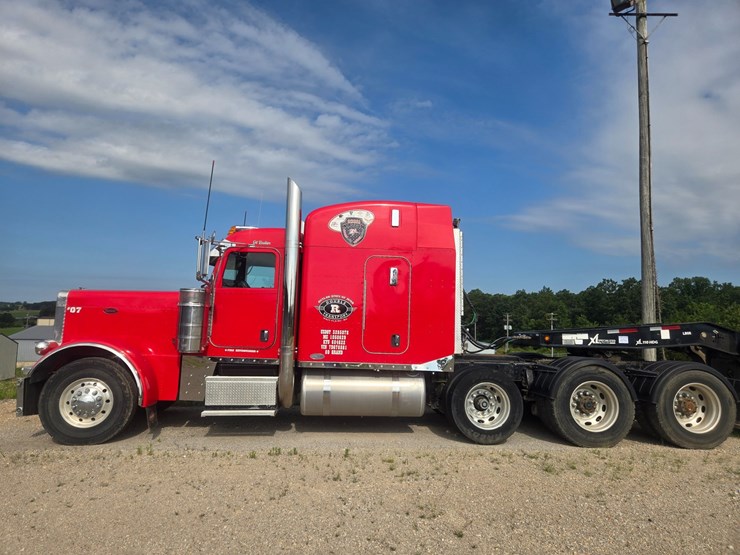 2007-peterbilt-379-image-2