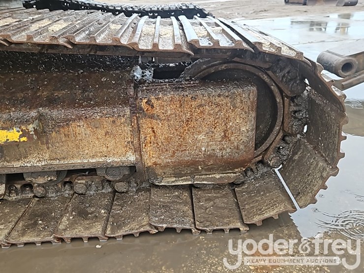 volvo-ec240b-lc-image-13