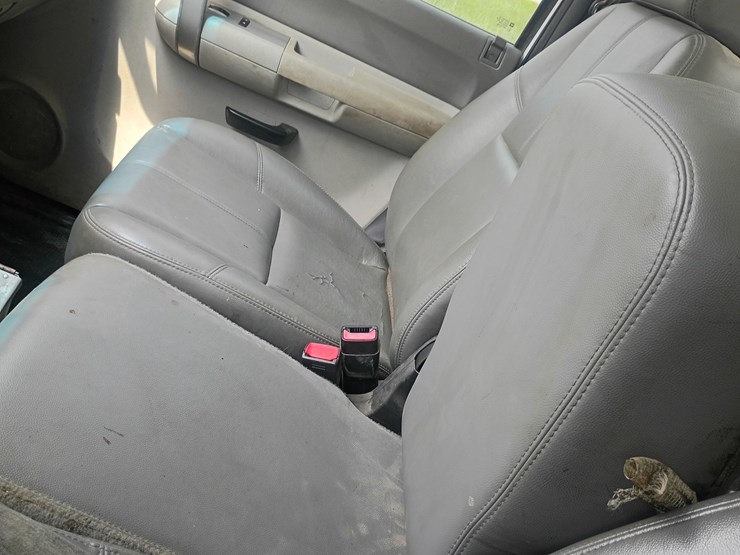 2008-chevrolet-silverado-3500-image-47