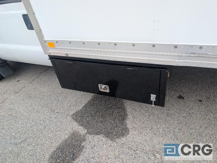 2013-ford-f550-image-21