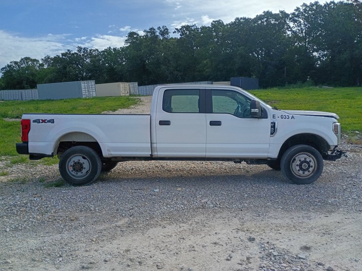 2018-ford-f350-image-11