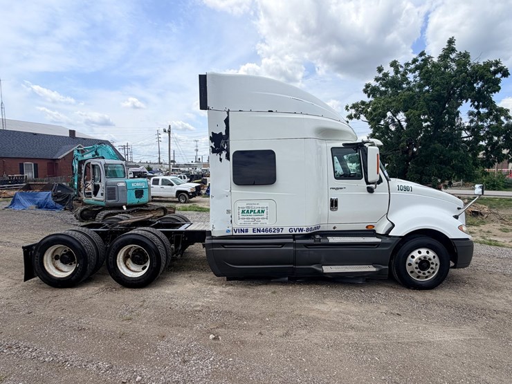 2014-international-prostar-image-17