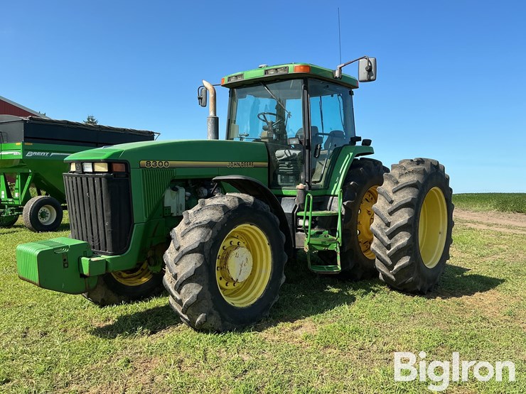 1995-john-deere-8300-image-1