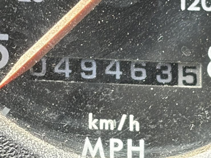2000-freightliner-fl80-image-34