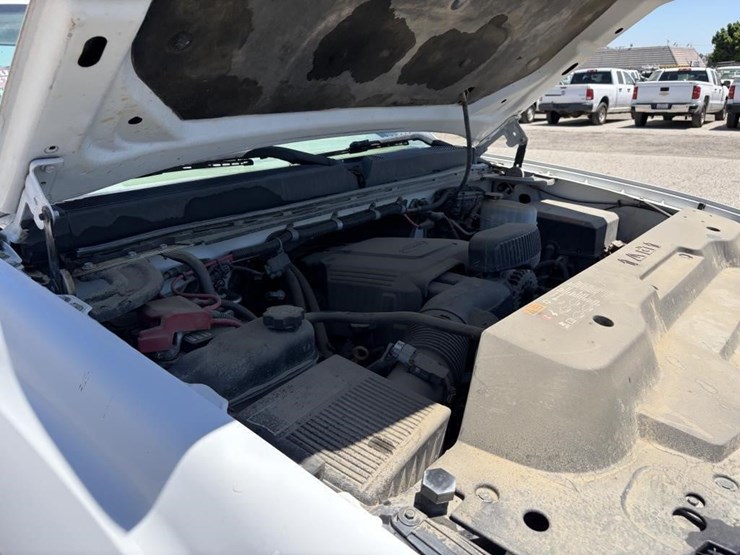 2012-gmc-sierra-2500-image-8