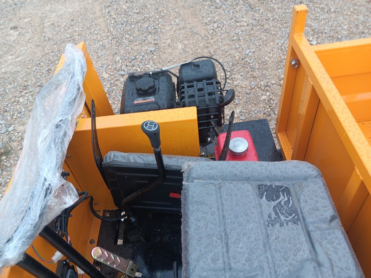 #l75-017-•-2026-future-j1500-crawler-dumper-image-11