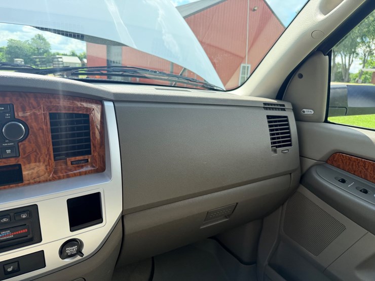 2007-dodge-ram-3500-image-52