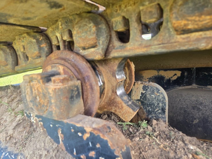 2015-caterpillar-521b-image-76