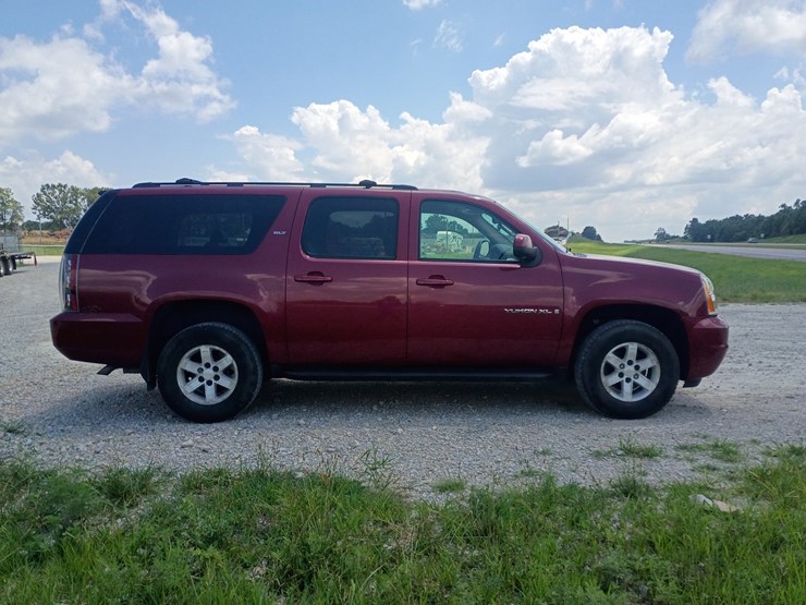 2009-gmc-yukon-xl-image-11