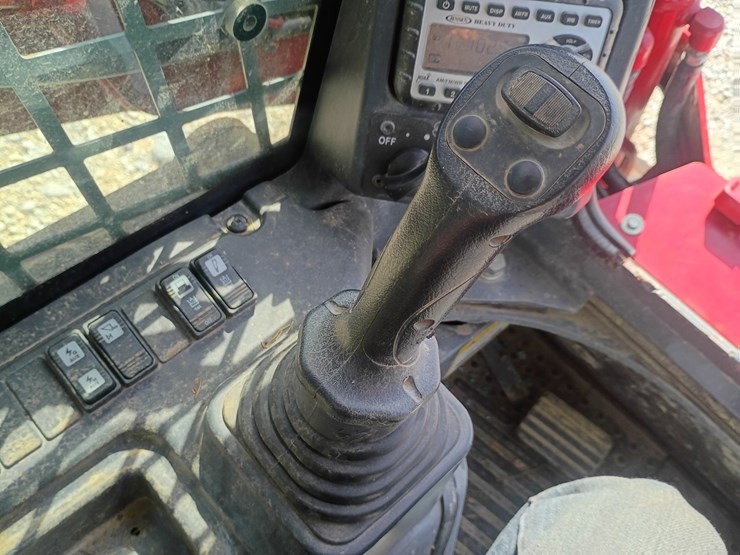 2023-takeuchi-tl10v2-image-29