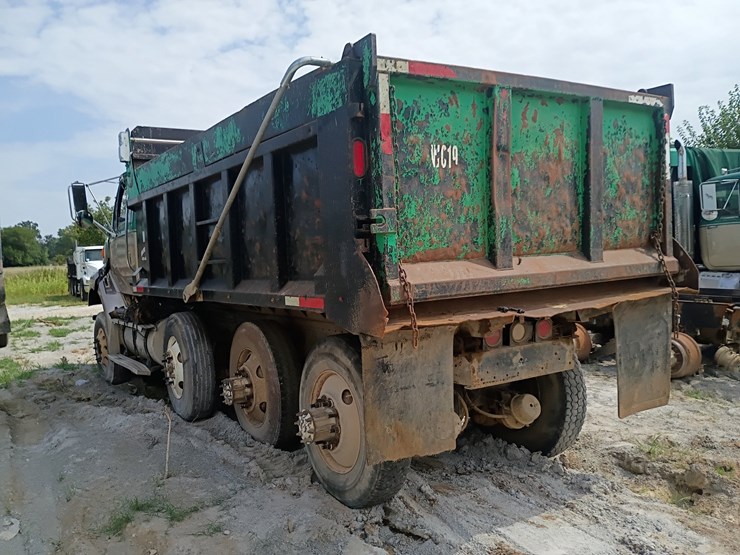 2008-sterling-l9500-image-5