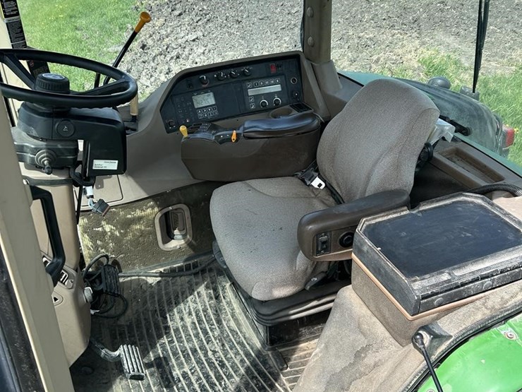 2000-john-deere-9400t-image-52