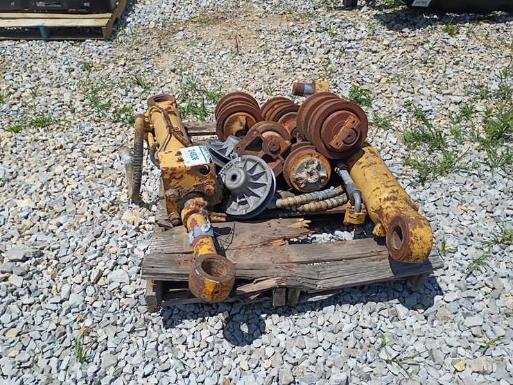 #24826-•-dozer-parts-image-2