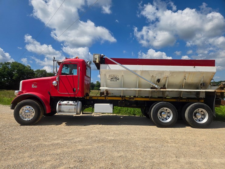 2009-peterbilt-367-image-7