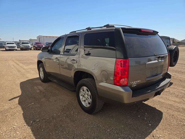 2013-gmc-yukon-image-4