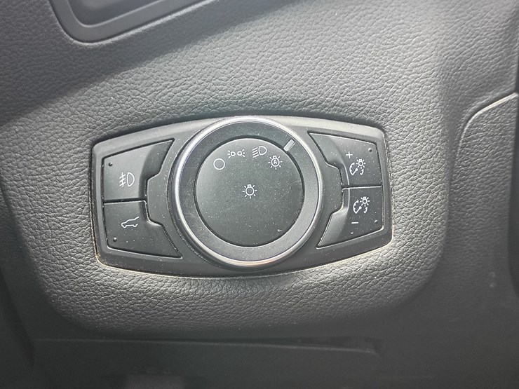 2017-ford-escape-image-57