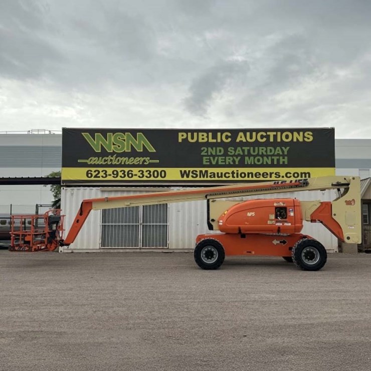 2009 JLG 800A