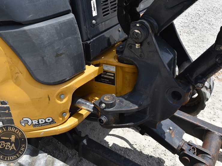 2020-deere-35g-image-22