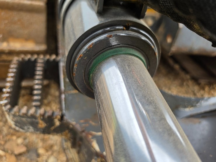2015-deere-700k-image-91