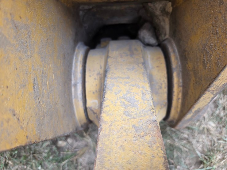 1983-caterpillar-973-image-130