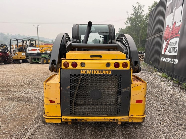 2019-new-holland-c232-image-3