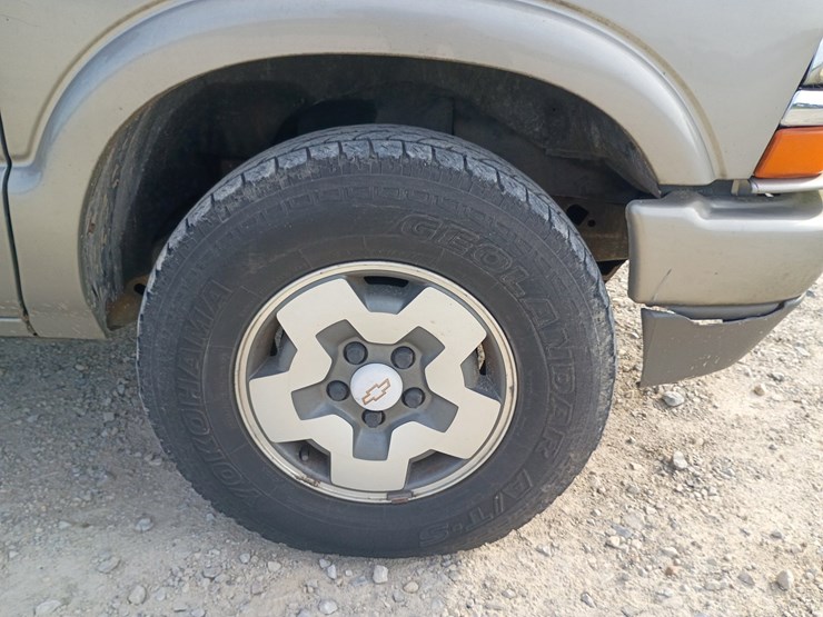2003-chevrolet-blazer-image-75