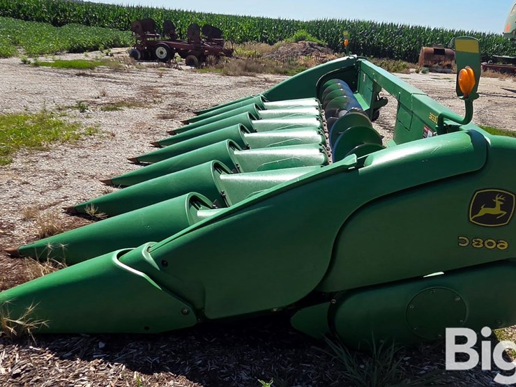 2010-john-deere-608c-image-8