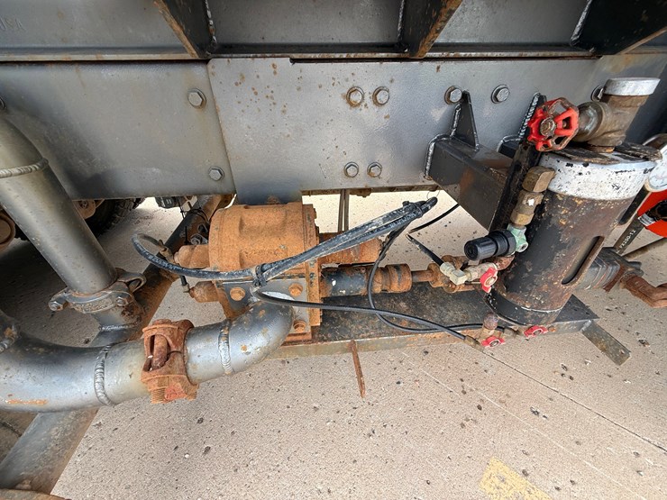 2017-kenworth-t880-image-18